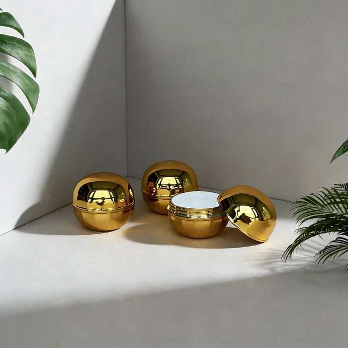 Mirror-Finish Gold Spherical Bottle Mirror-Finish Gold Spherical Bottle
